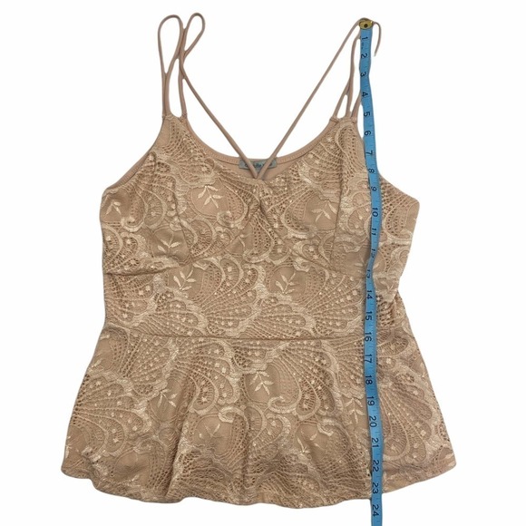 CHARLOTTE Russe Beige Nude Lace Sleeveless Strappy Peplum Tank Top Blouse - Picture 6 of 12